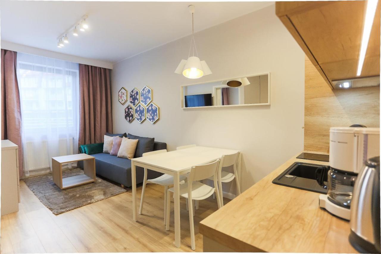 Apartamenty Swinoujscie - Kwartal Rozy Wiatrow II Kültér fotó