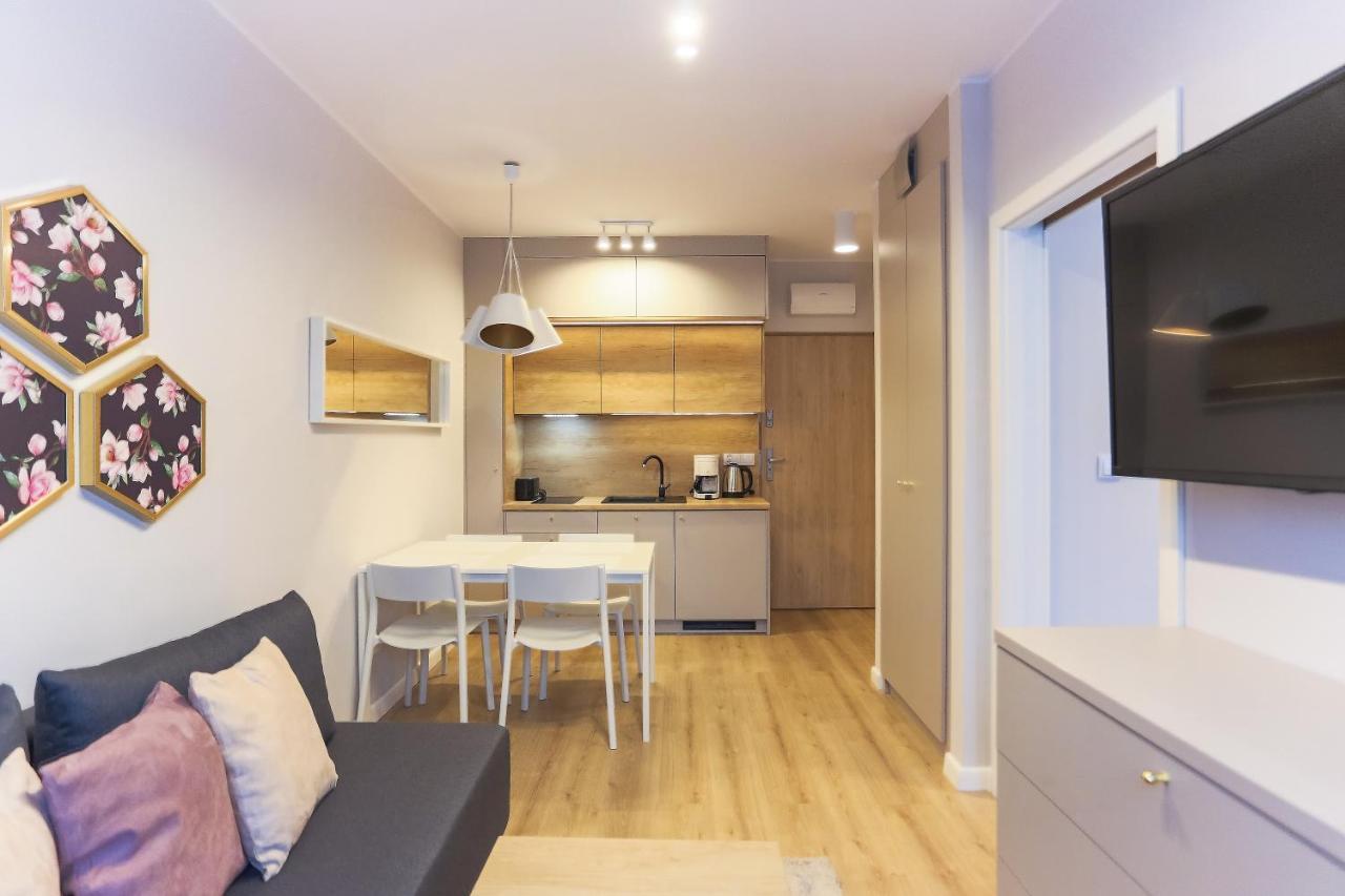 Apartamenty Swinoujscie - Kwartal Rozy Wiatrow II Kültér fotó