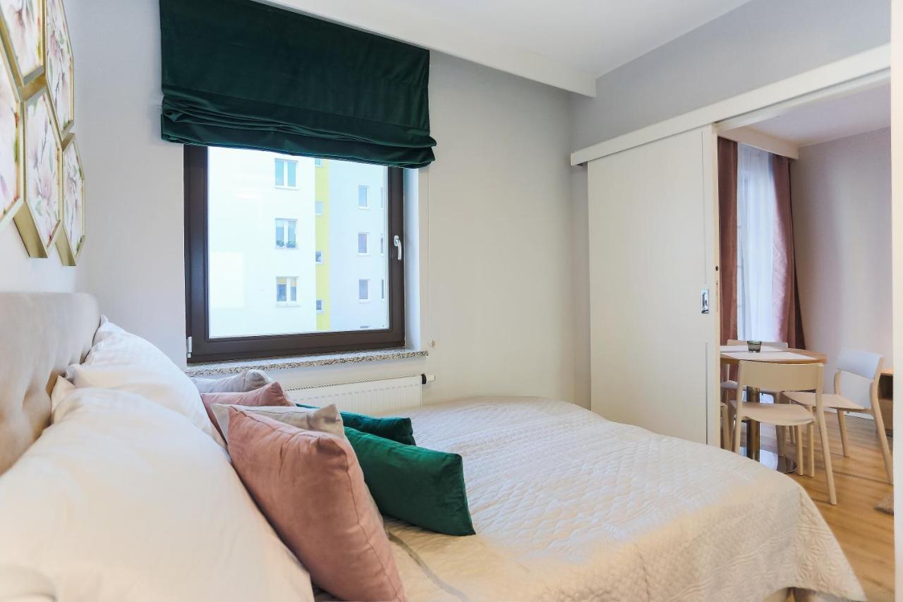 Apartamenty Swinoujscie - Kwartal Rozy Wiatrow II Kültér fotó